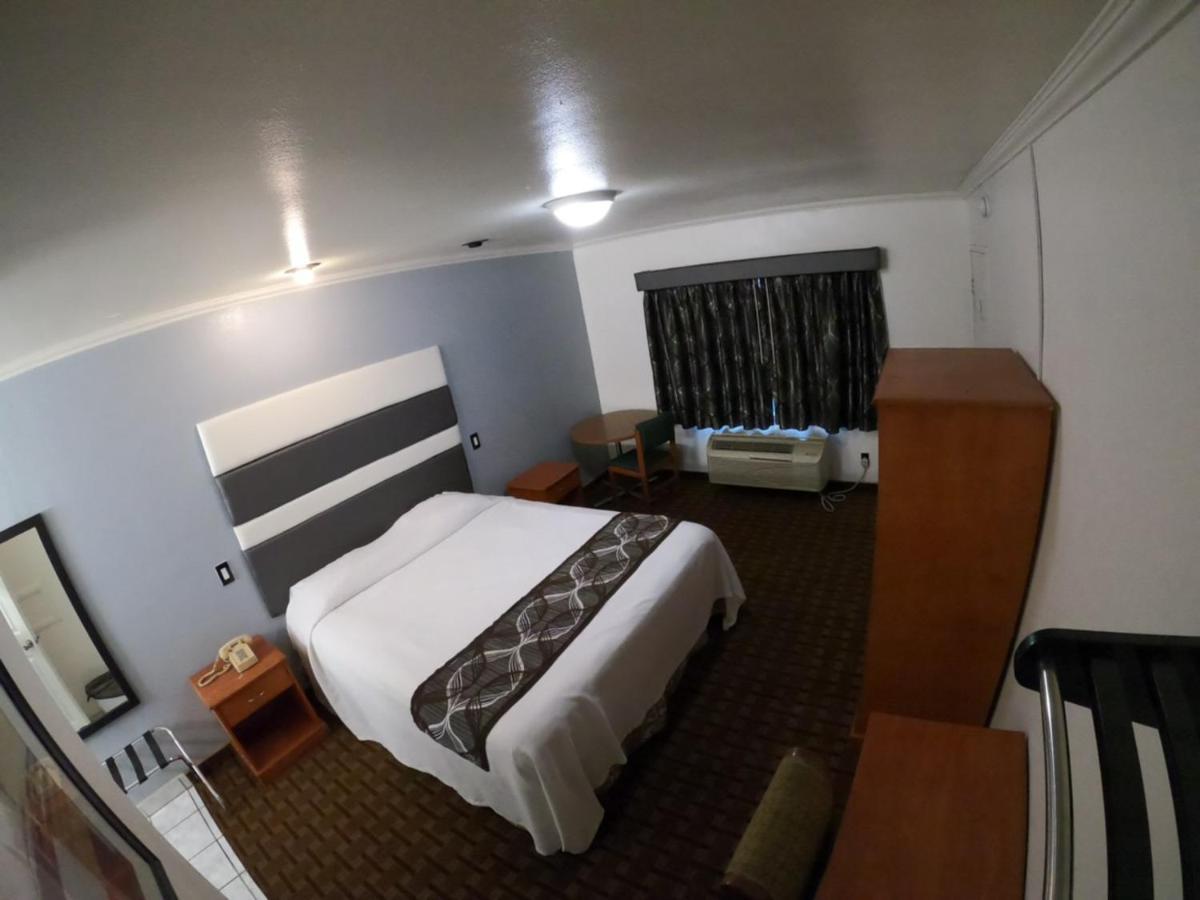 Hollywood Guest 2* Los Angeles